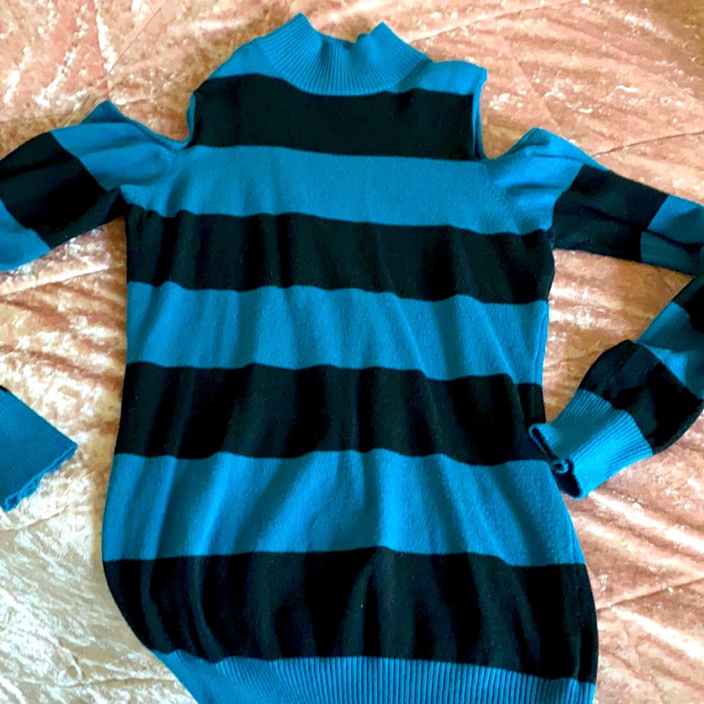 Women’s sweater